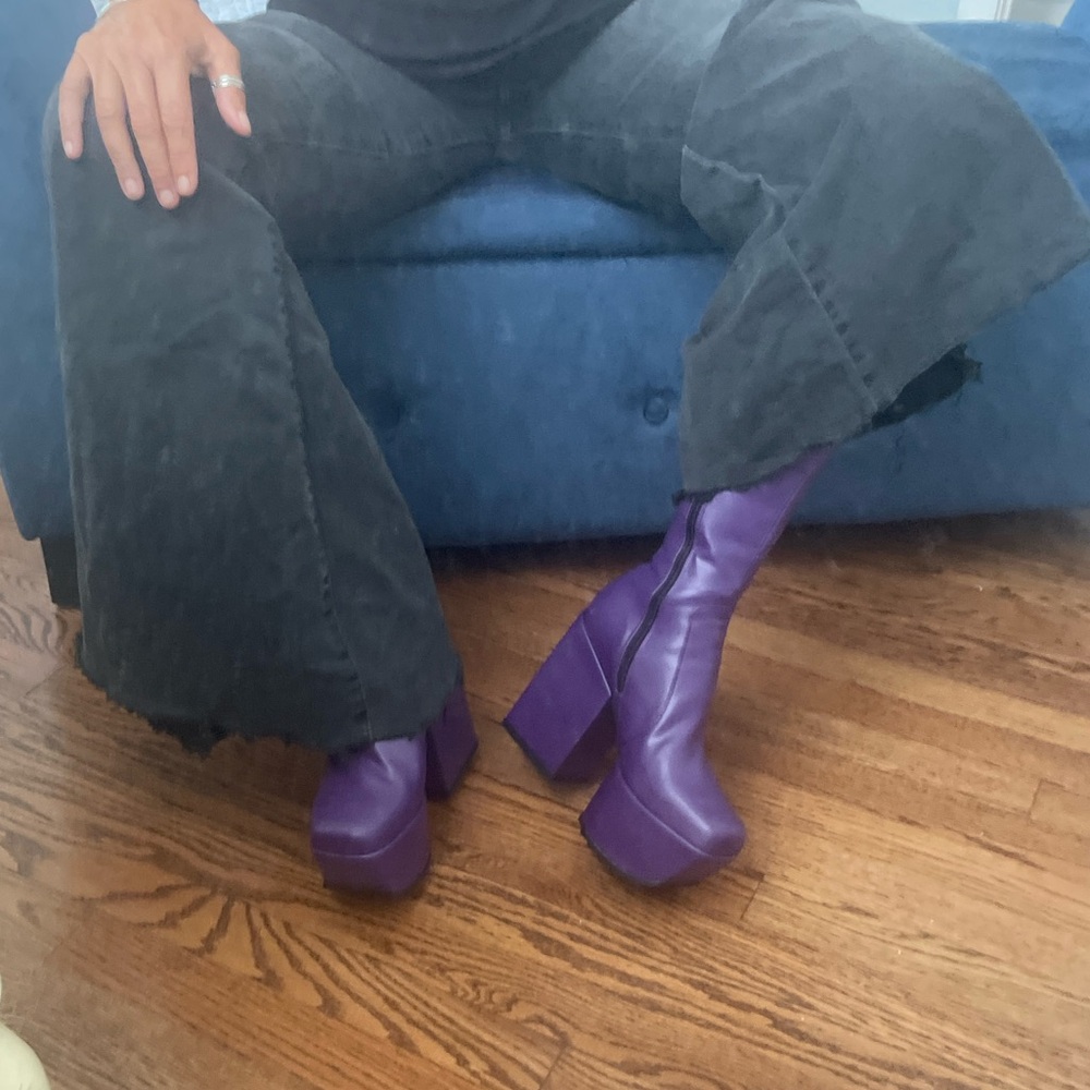 Chic Lamoda Purple Magnolia Platform Boots